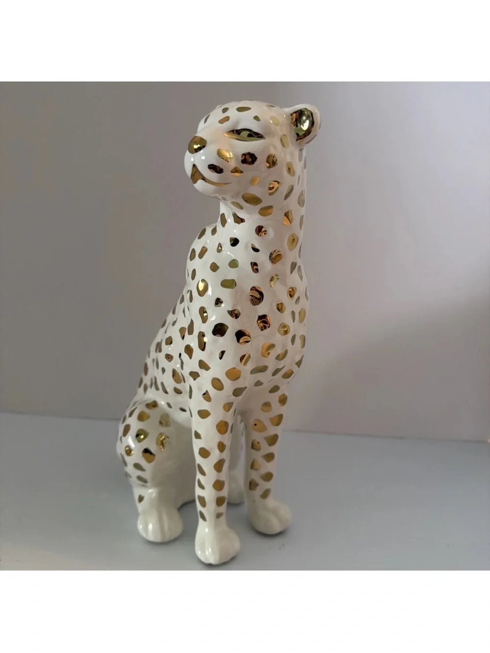 Cheetah Statue Home Decor Leopard Sculpture Sitting Cheetah White & Gold New